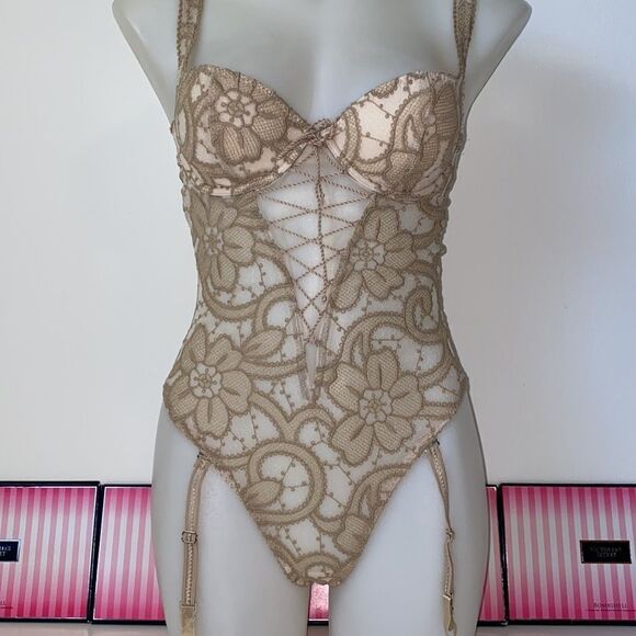 🔥VICTORIA SECRET Lace Teddy Sz 32C - Picture 3 of 8